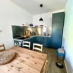 Apartament Corner House