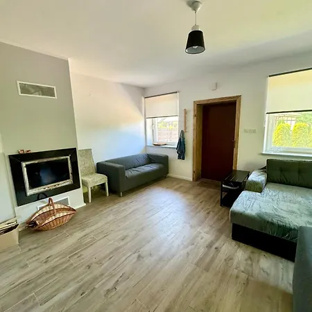 아파트 Corner House *